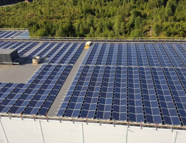Solcelleanlegget på Unils lager i Våler. Foto: Norgesgruppen