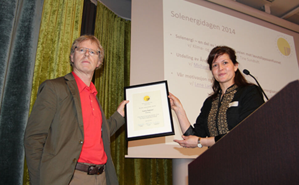 Tommy Pedersen fra Statsbygg ble tildelt prisen ”Årets solstråle 2014”. Foto: Oddvar Lind