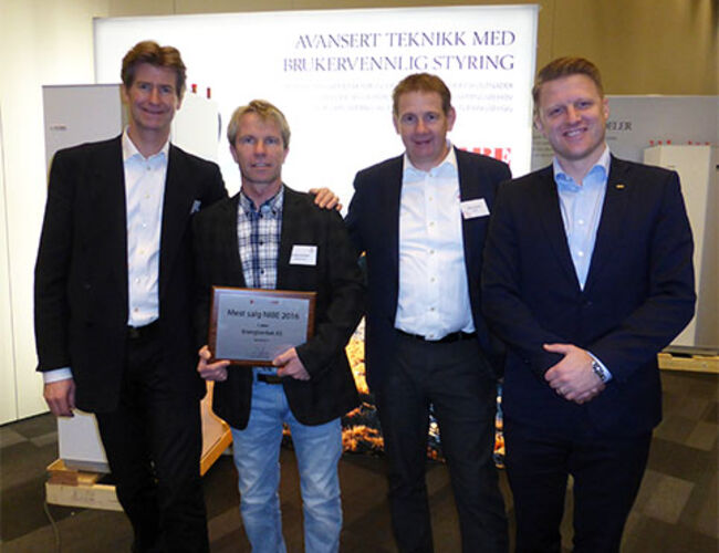 Gunnar Solem, regionssjef i NIBE International Affairs, Richard Granskogli daglig leder i Energiverket, Daniel Kristensen, direktør ABK og Andreas Hellestrand, Area Manager i Nibe. Foto: Energiverket