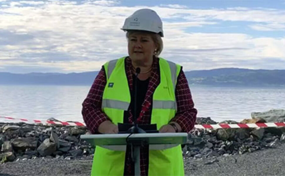 Statsminister Erna Solberg gjennomførte den offisielle åpningen av biogassfabrikken på Skogn. Foto: TrønderEnergi