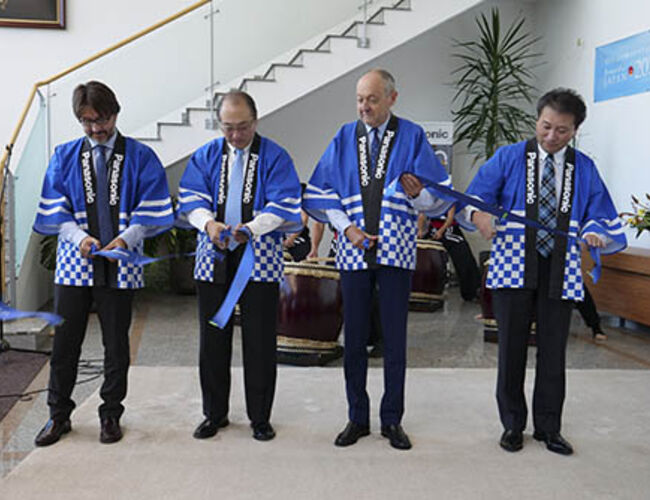 Fra åpningen av den nye fabrikken. Foto: Panasonic