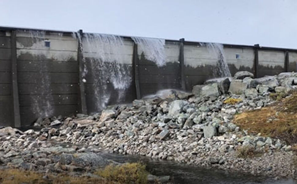 Vannmagasinene på Hardangervidda skvulper nå over. Foto: Christer Gilje