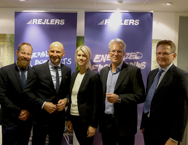 Fra venstre Thomas Pettersen administrerende direktør i Embriq, Peter Rejler konsernsjef i Rejlers, Heidi Ulmo CFO i Hafslund og styreleder i Embriq, Finn Bjørn Ruyter konsernsjef i Hafslund og Morten Thorkildsen administrerende direktør i Rejlers Norge. Foto: Rejlers