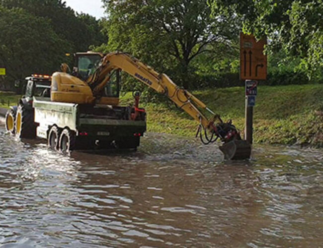 Hvor langt har kommunen kommet med klimatilpasningen av bygg og infrastruktur? Forskere i SINTEF har utarbeidet et indikatorsett som skal hjelpe kommuner i gang med arbeidet, og evaluering. Foto: NVE