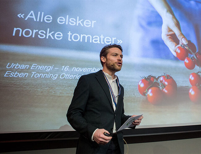Esben Tonning Otterlei fra Lyse i aksjon under innovasjonskonkurransen på Fjernvarmedagene den 16. november. Foto: Johnny Syversen/Norsk Fjernvarme