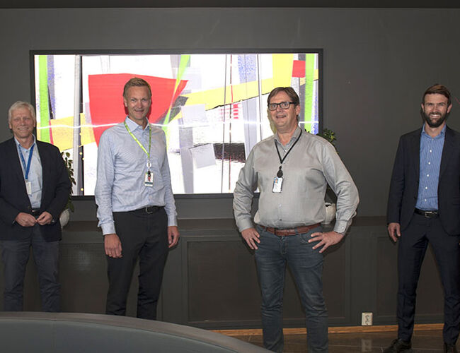 Fra venstre direktør i Oslo sykehusservice Geir Teigstad, direktør salg og marked i Fortum Oslo Varme Fredrik Dahl-Paulsen, avdelingssjef i Oslo sykehusservice Steinar Aasheim og VP, Strategy and Development, Fortum City Solution Eirik F. Tandberg. Foto: Fortum