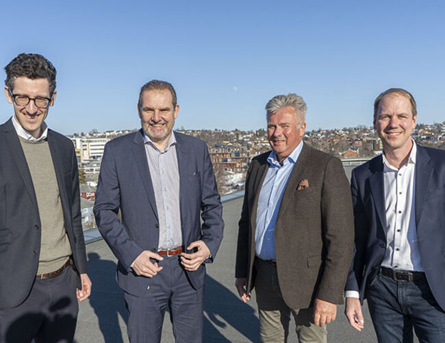 Jan Helland Eide (f.v. partner i HitecVision), Ståle Gjersvold, konsernsjef i TrønderEnergi, Odd Inge Mjøen (styreleder i TrønderEnergi), Jon Vatnaland (senior partner i HitecVision). Foto: TrønderEnergi