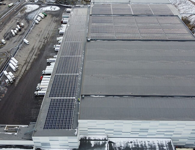 13 000 kvm med solceller på Vinterbro. Foto: Rema