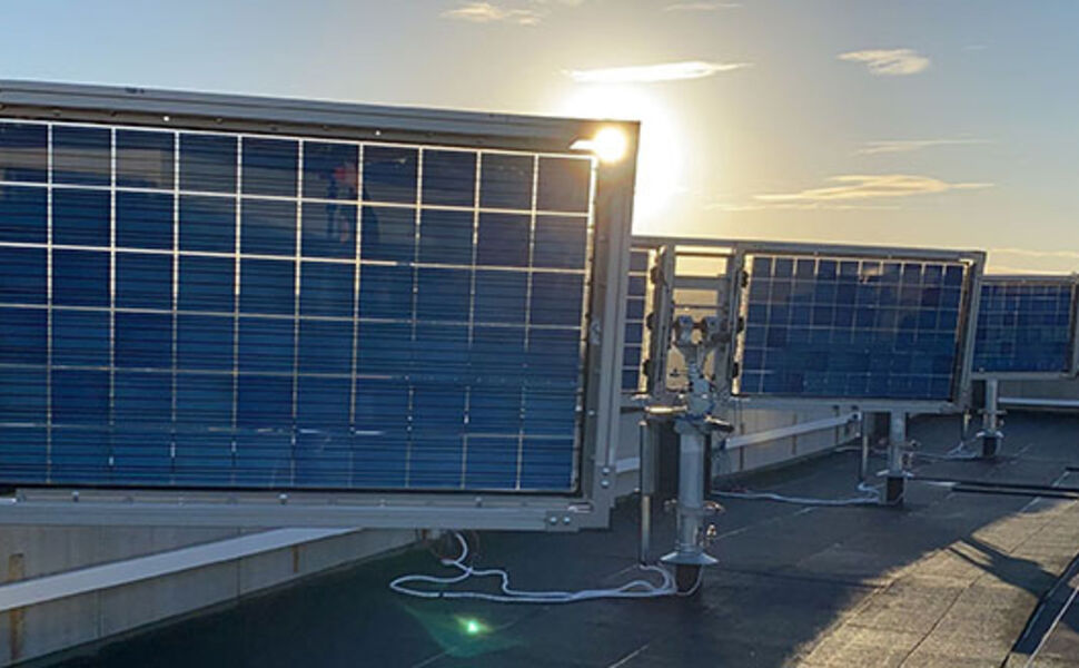 Solkraft på taket av NTNU. Foto: Erik Due, NVE
