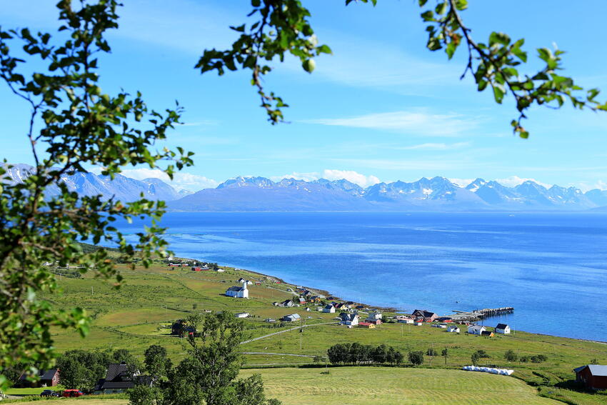 Utsikt fra Vetten Karlsøya_Tine M V Hagelin
