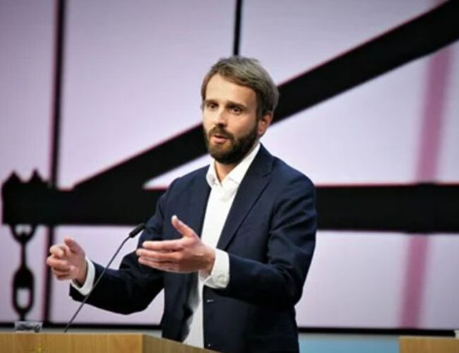Dersom industrien og staten satser målrettet og raskt, har norske aktører en solid mulighet til å ta markedsposisjoner på det globale havvindmarkedet, sier næringsminister Jan Christian Vestre. Foto: Emil Bremnes