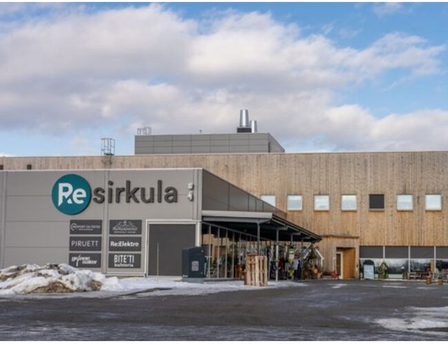 Ombrukskjøpesenteret ReSirkula består av fem selvstendige ombruksbutikker og kafeteria. Foto: Jill Johannessen.