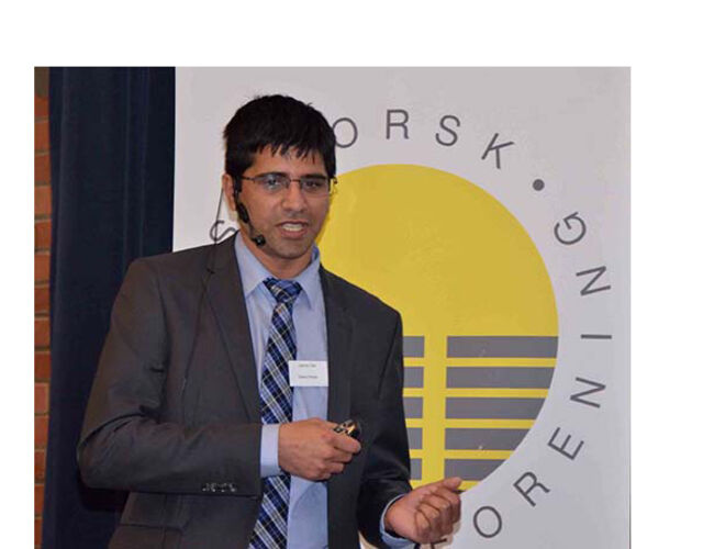 Dr. ing. Usman Dar fra Sweco AS i aksjon under årets Solenergidag. Foto: Tekniske Nyheter
