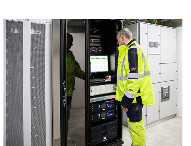 Batterilagringssystemet vil stå for en betydelig del av energisystemet, der solenergi og vindkraft vil utgjøre mesteparten av kraftproduksjonen. Foto: ABB