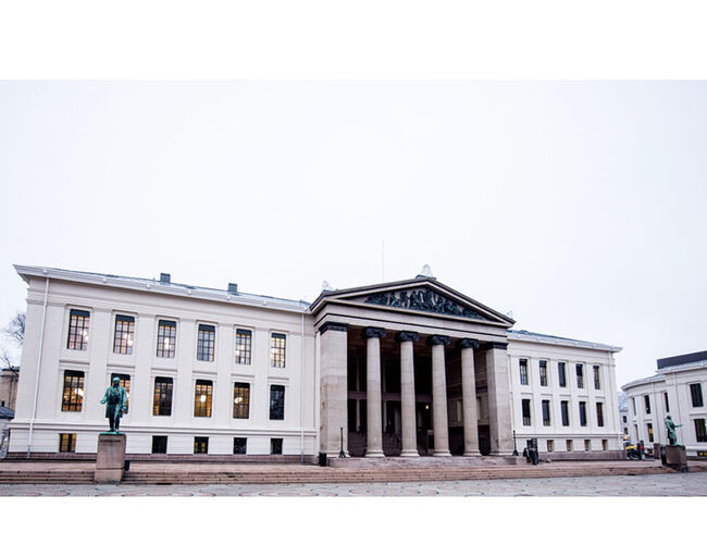 Universitetet i Oslo har ansvar for rundt hundre ulike bygninger med over 600 000 m2 samlet areal. Bildet ovenfor illustrerer et av UiOs bygg. Foto: Anders Lien, Domus Media