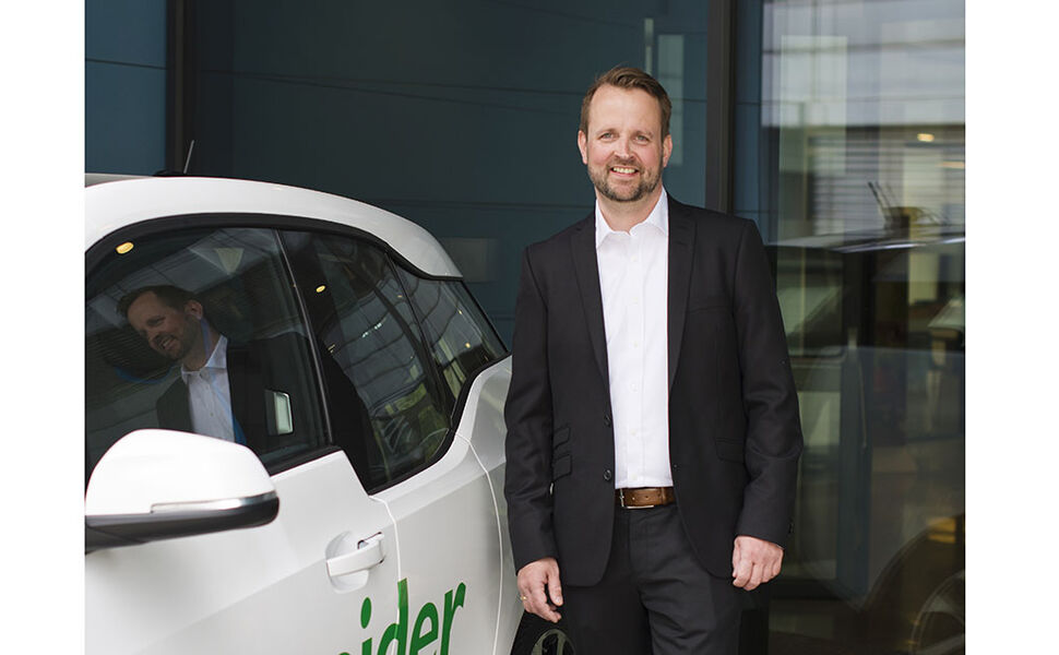 Kjetil Hulbach, ansvarlig for elbil-ladeløsninger i Schneider Electric. Foto: Schneider Electric