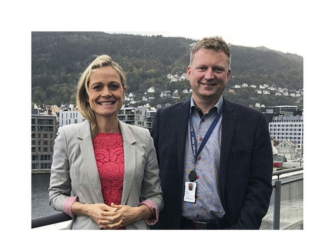 Konserndirektør Innovasjon og Utvikling, Ingrid von Streng Velken, og havnedirektør Johnny Breivik. Foto: Kirsten Å. Øystese, BKK