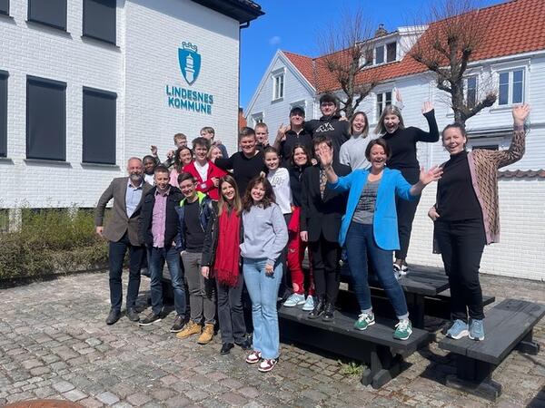 Bilde av prosjektgruppen som reiste fra Kroatia til Lindesnes for å bli bedre på ungdomsmedvirkning