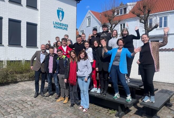 Bilde av prosjektgruppen som reiste fra Kroatia til Lindesnes for å bli bedre på ungdomsmedvirkning