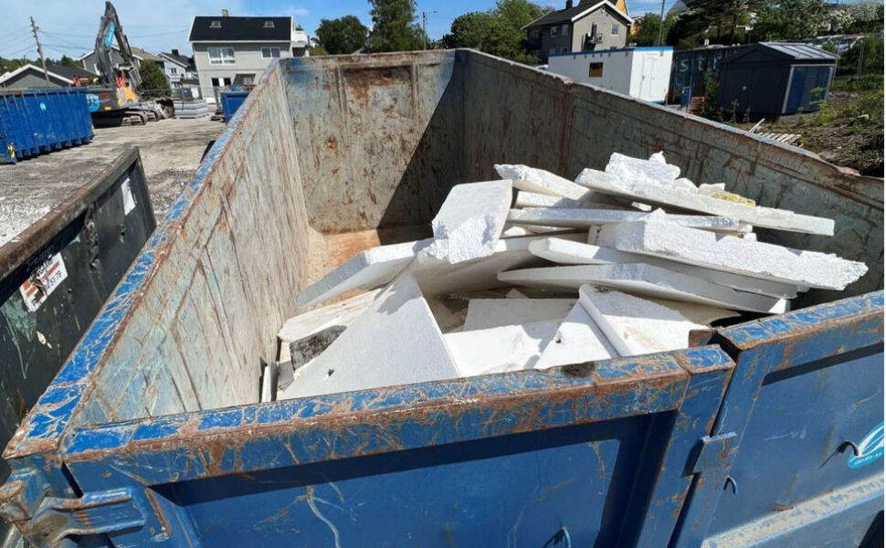 Gjenbruk av isolasjonsmaterialer fra riving kan redusere plastavfallet fra byggenæringen med tusenvis av tonn i året. Foto: Svein Tore Larsen / Bewi