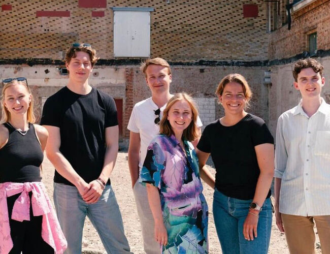 Årets sommerstudenter f.v. Ingrid Haga, Einar Granli Hansen, Ulrik Randsborg Lie, Nora Ulrikke Andersen, Live Victoria Hesland Noren og Peder Blumlein. Foto: Aspelin Ramm/Sweco