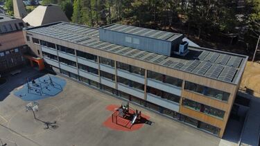 Vennesla skole har det hittil største solcelleanlegget