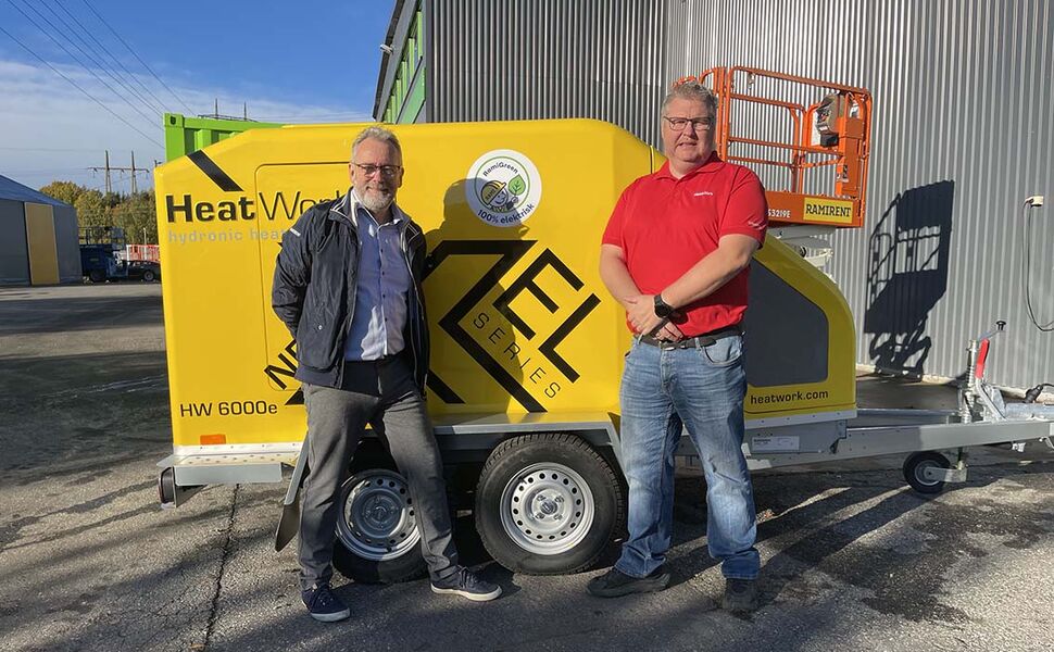 Fra venstre: Petter G. Johnsen, produktleder Ramirent og Ronny Bjerkan, salgsansvarlig (Midt-Norge) for HeatWork. Foto: Ramirent