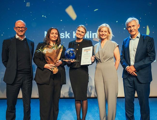 Fra venstre: Ole Erik Almlid, adm. direktør i NHO; Astrid Heggem, prosjektkoordinator i Norsk Kylling; Hilde Christin Talseth, adm. direktør i Norsk Kylling; Sigrun Aasland i ZERO og Olav Bolland, dekan ved fakultetet for Ingeniørvitenskap ved NTNU. Foto: Kevin Dahlman/ZERO.