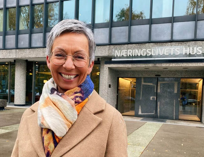 Hanne Tollerud blir en del av Drivkraft Norges administrasjon, som er lokalisert i NHO-bygget Næringslivets Hus på Majorstua i Oslo. Foto: Drivkraft Norge