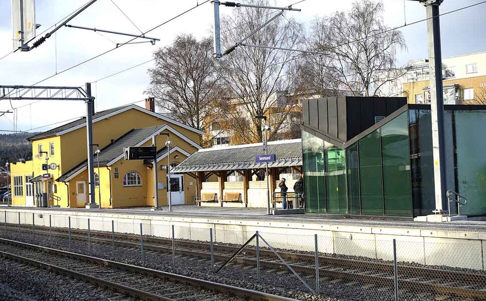 Ambisjonen har vært å gi Sørumsand stasjon et løft med spesifikt fokus på god lesbarhet, trygghet og anvendbarhet. Foto: Stig Ervland Lillestrøm kommune.