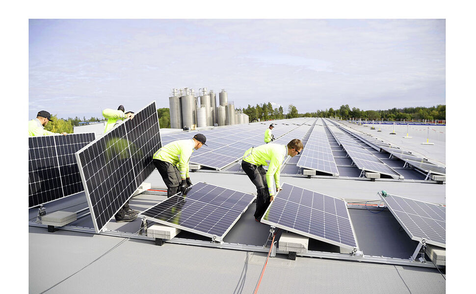 I Europa bruker Wavin utelukkende 100% fornybar elektrisitet på alle fabrikker, hvor flere allerede har installert eller er i prosessen med å installere solcellepaneler på taket. Foto: Wavin