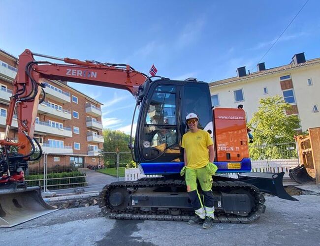 I alt 115,5 millioner kroner blir gitt i støtte fra til utslippsfrie anleggsmaskiner og mobile ladestasjoner i årets siste søknadsrunder. Foto: Enova