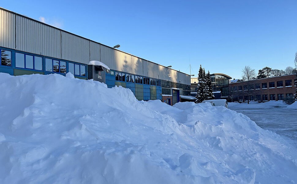 Mye snø på Kråkerøy i Fredrikstad der Jøtul AS har fabrikk og hovedkontor. Foto: Jøtul