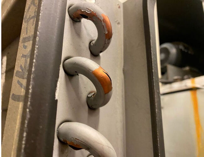 Ventilasjonsbatteri som har sprukket etter frost. Foto: GK