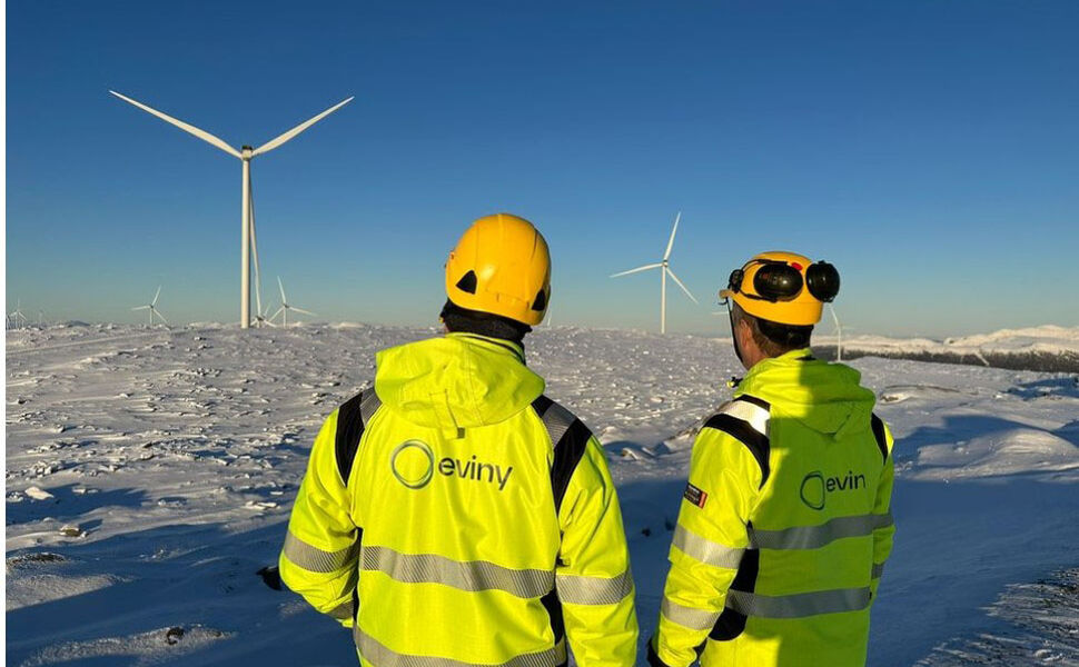 Guleslettene vindkraftverk ligger i kommunene Bremanger og Kinn og består av 47 turbiner. Foto: Eviny