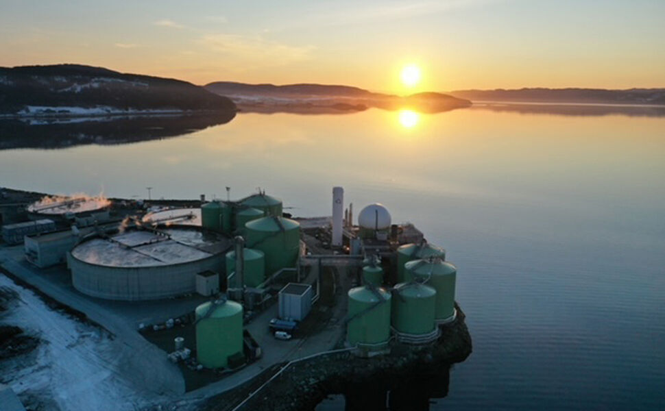 I Norge består Biokrafts virksomhet av en det storskala biogassanlegget i Skogn utenfor Trondheim. Anlegget er et av verdens største for integrert produksjon av flytende biogass. Foto: Aneo