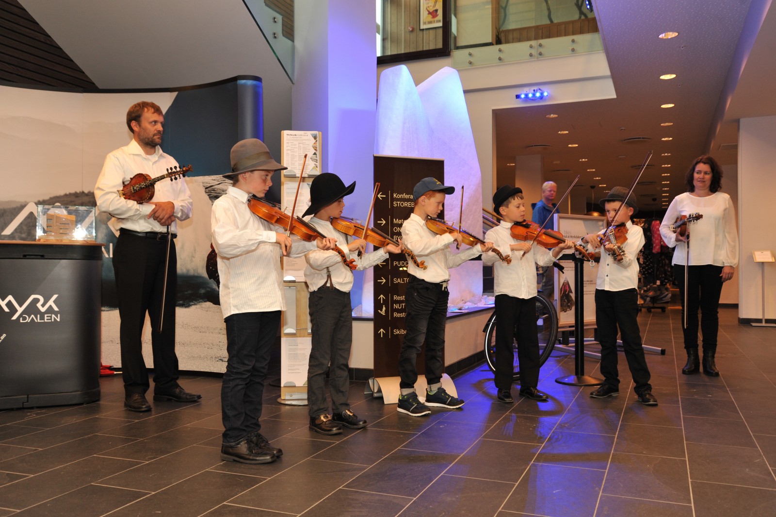 Stor folkemusikkdag på Vossestrand