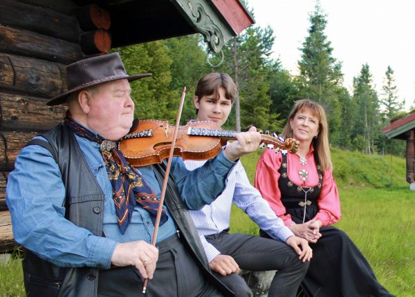 Knut Buen feira med festkveld i Bø