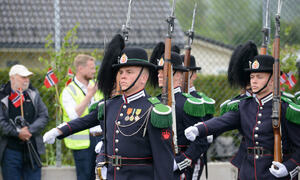 Bilder av HM Kongens Garde