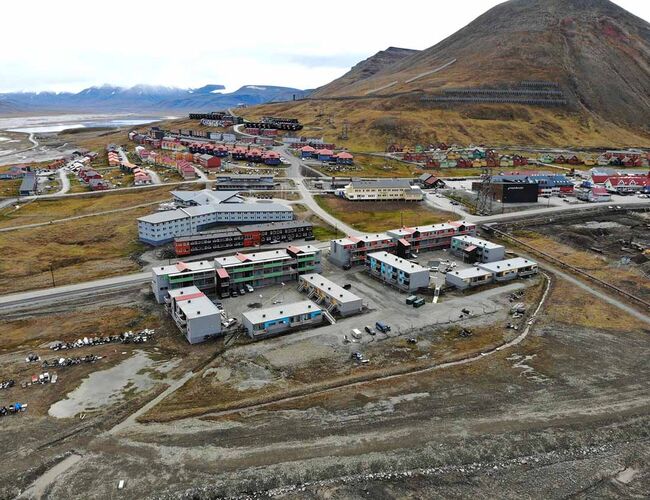 Elvegrenda i Longyearbyen skal være pilotbygg i prosjektet. Foto: Dag Ivar Brekke/LPO Arkitekter