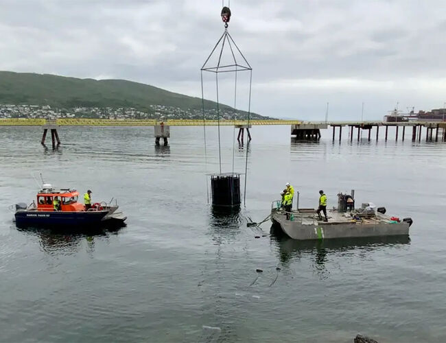 Nedsenking av trommelkollektorer i Narvik Havn. Foto: Nordisk Energikontroll