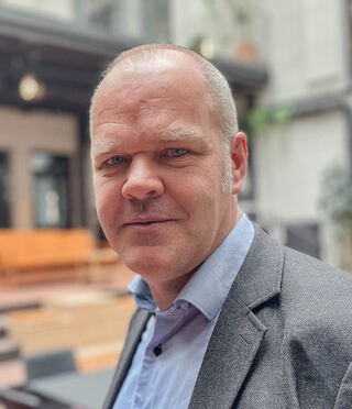 Rådgiver Bård Baardsen i Norsk Varmepumpeforening mener innsatsen mot partiene har båret frukter. – Tiden og arbeidet vi har lagt ned, har gitt resultater. Foto: Novap