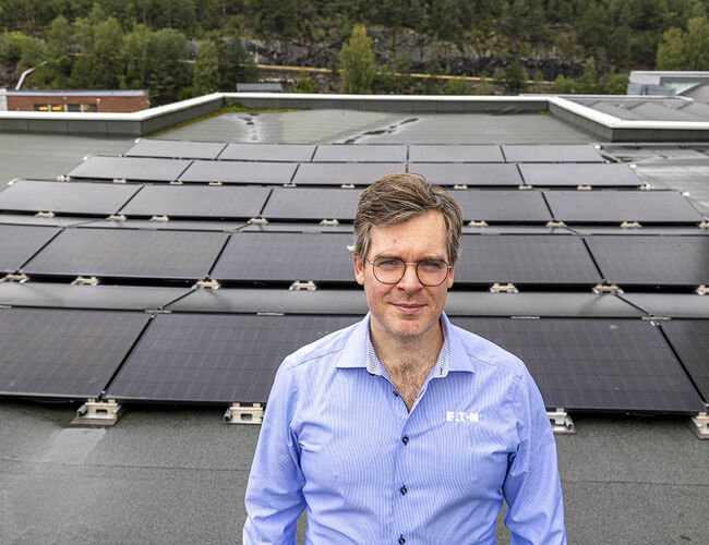 Salgsingeniør Marius Bergersen Hansen i Eaton Norge. Foto: Eaton