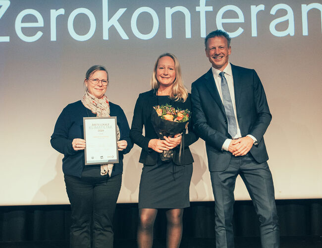 Fra venstre: Silje Monika Hjelle Strand (Statens Vegvesen), Ingeborg Briseid Kraft (Bærum kommune) og Stig Schjølset (Zero-leder). Foto: Kevin Dahlman/ZERO