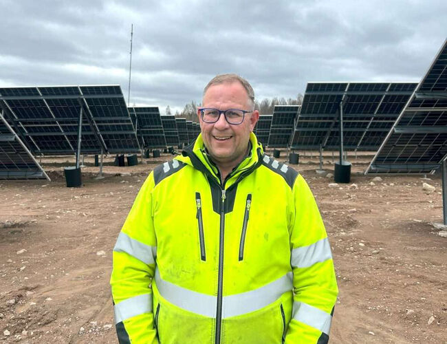 Stefan, grunneier av Mörghult solpark. Foto: Solgrid