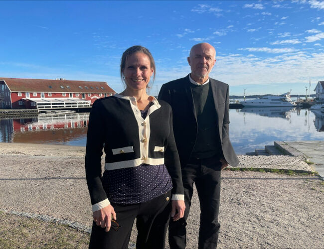 Hanna E. Marcussen og Erik Sandsmark i Kristiansand kommune er klare for FutureBuilt. Foto: Kristiansand kommune