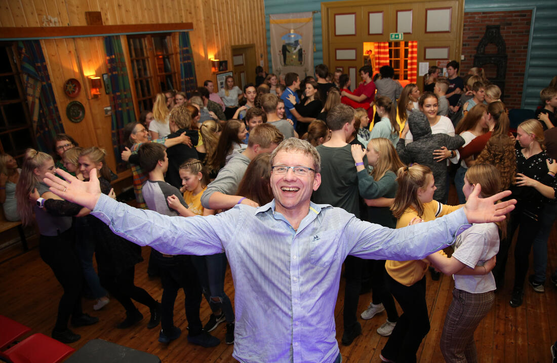 Martin Myhr har hatt stor glede av dansefestar heilt sidan han var unggut, og slår i denne teksten eit slag for sosial samværsdans. Foto: Knut Utler.