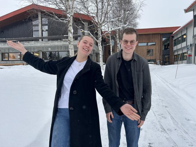 Thea Myrjord Norheim og Jonas Støre er kappleiksgeneralar for årets vinterkappleik i Rauland. Foto: Vilde Gjerde Lied.