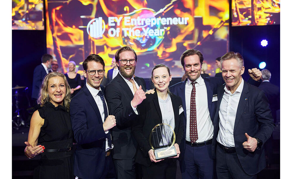 Nasjonale vinnere: F.v.: Ina Rosenberg (EY), Stian Magnusson, Magnus Eikens, Miriam Wennberg, Morten Christophersen og Hans-Petter Mellerud (jury). Foto: Bård Gudim