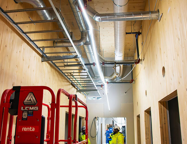 Ombrukte ventilasjonskanaler på Aursmoen. Foto: GK
